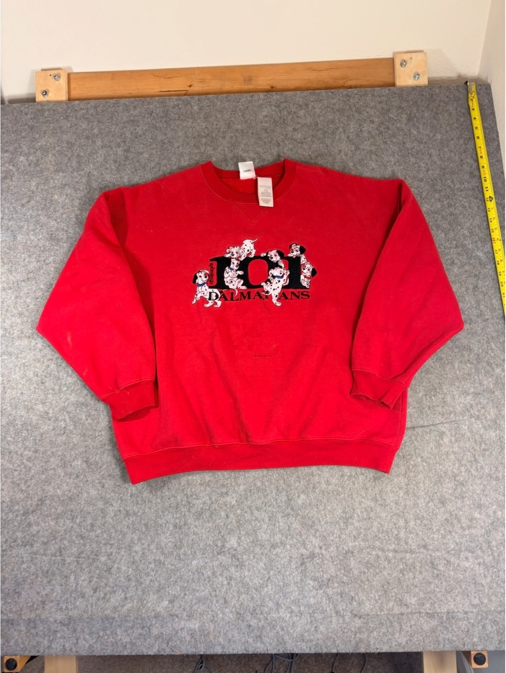 Vintage 101 Dalmatians red graphic crewneck sweatshirt size XL